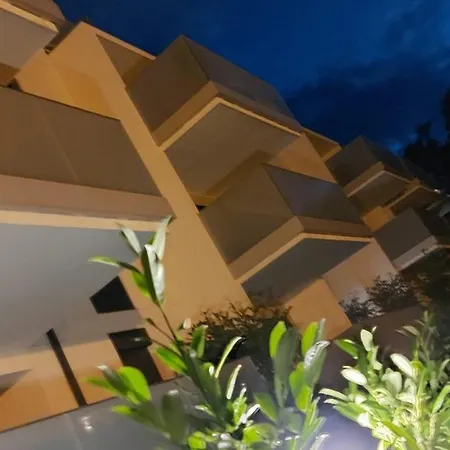 Mare , Ulica Szczecinska 21 Nr 3 * Реваль