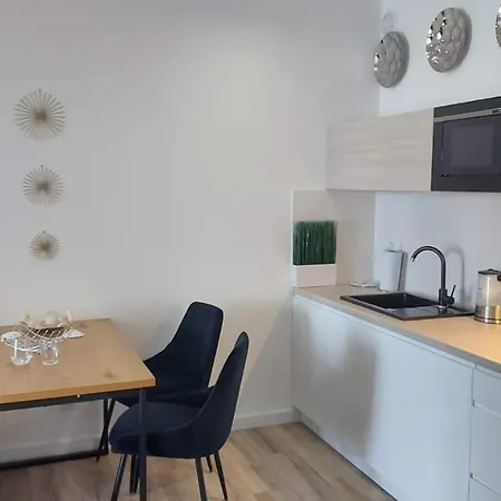 Mare , Ulica Szczecińska 21 Nr 3 * Rewal